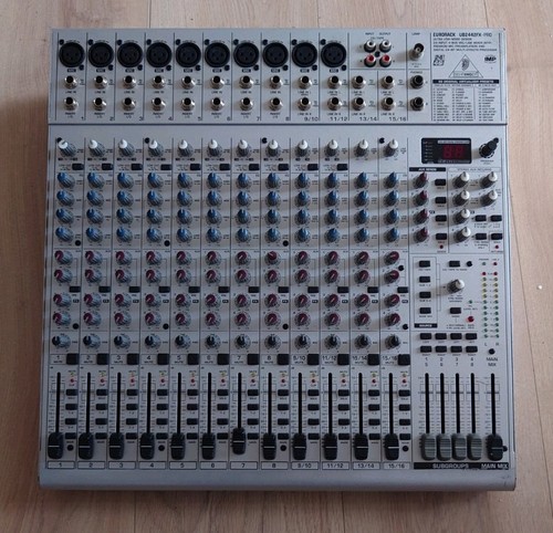 Behringer eurorack ub2442fx - behringer,
